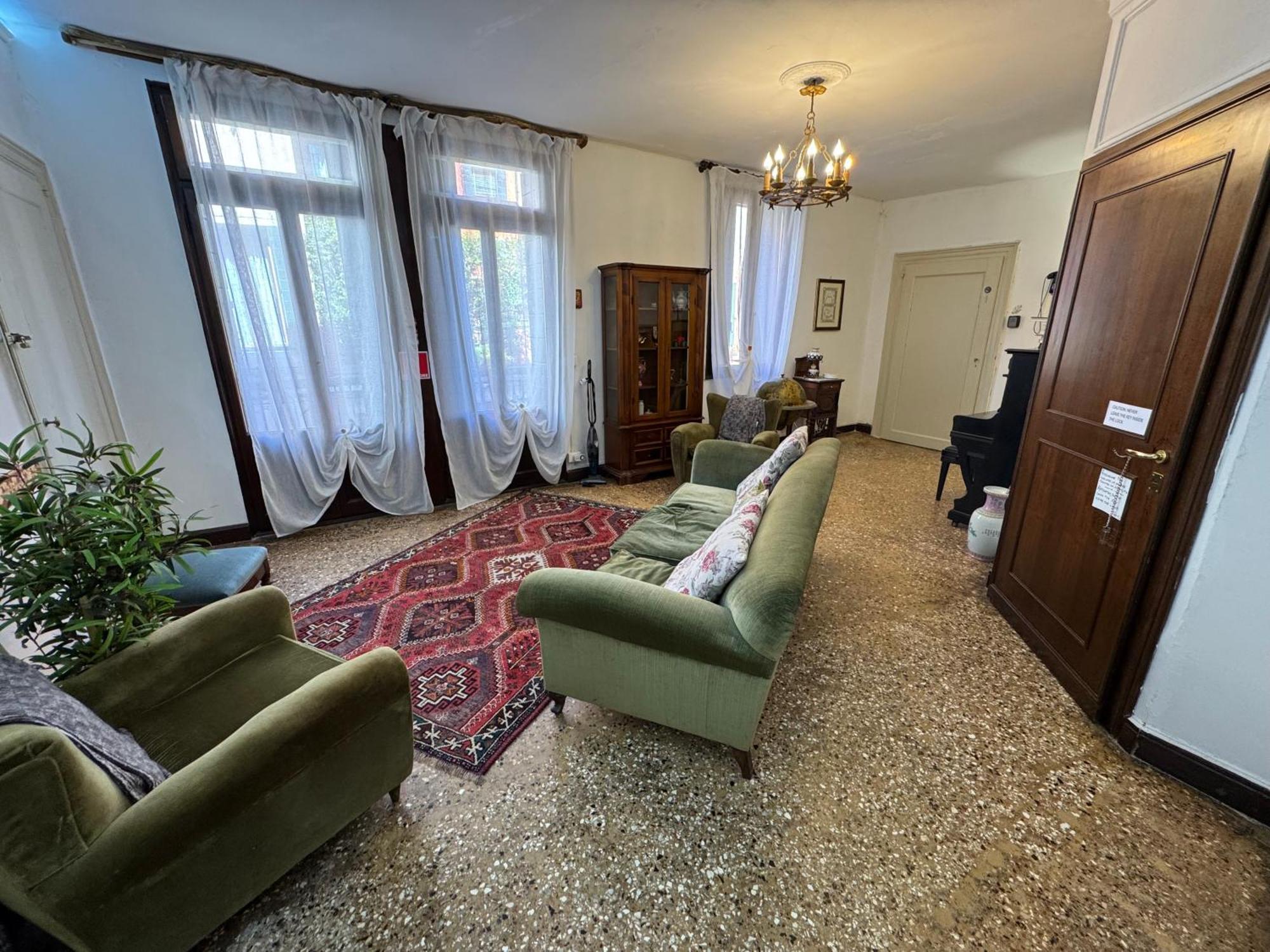 Lions Venice Guest House Extérieur photo